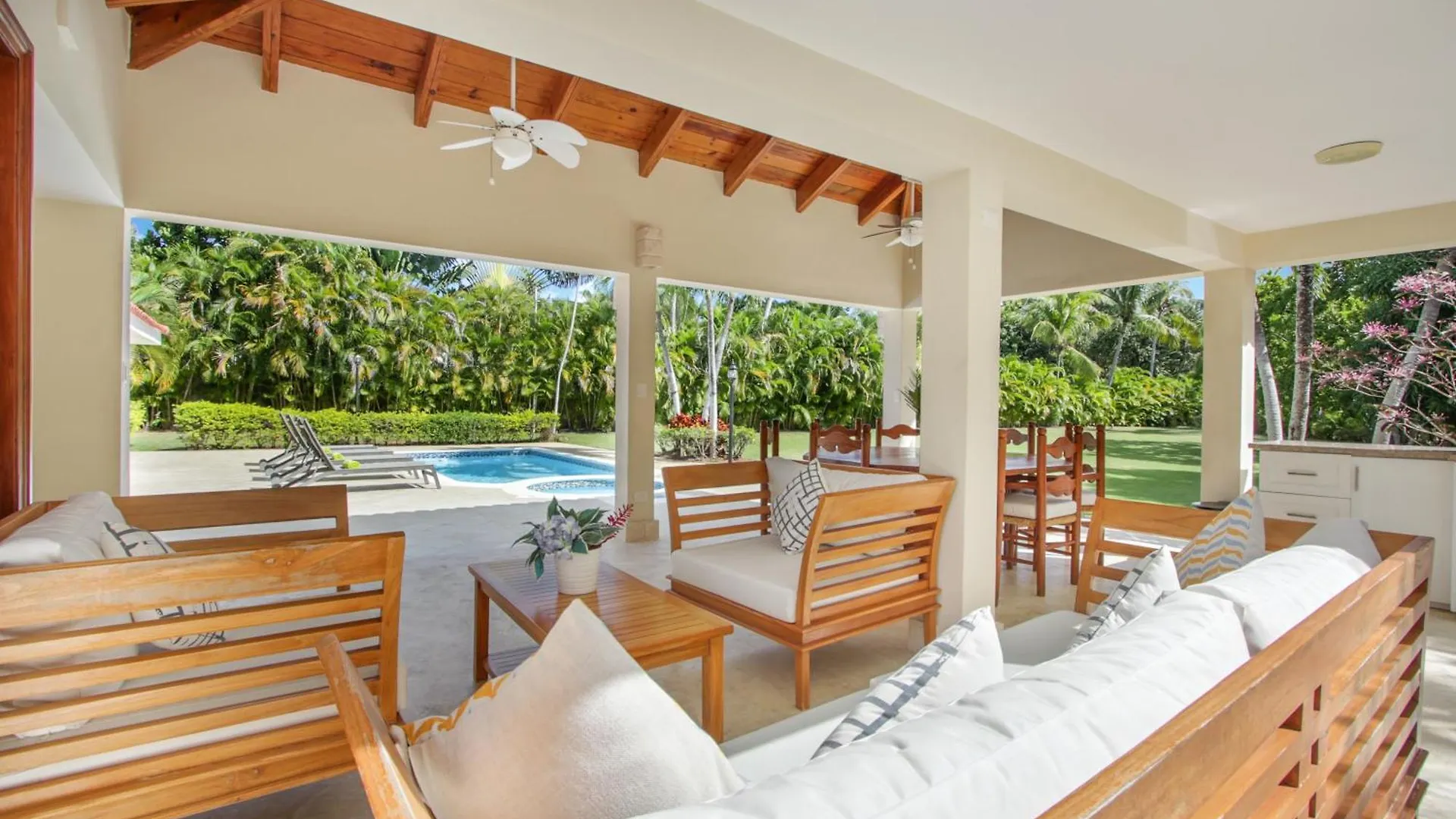 Amazing Villa In Casa De Campo With Included In Price Maid And Waiter 拉罗马纳